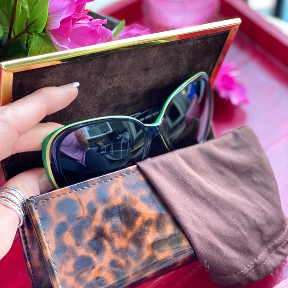 Tory Burch Women’s Polarized Sunglasses - Picture 6 of 7